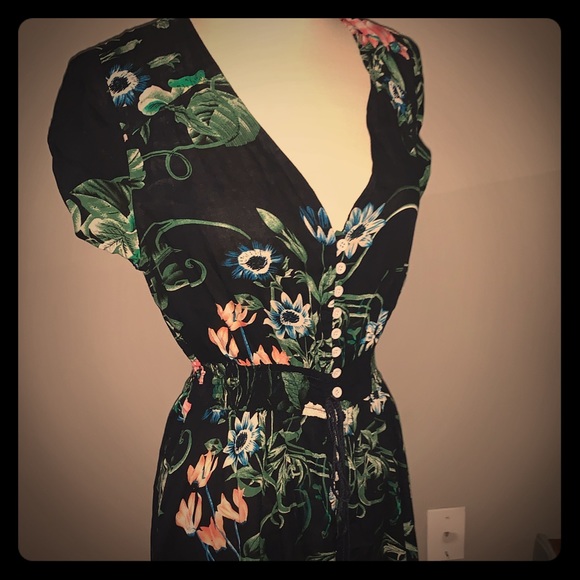 Simple summer dress - Picture 1 of 2